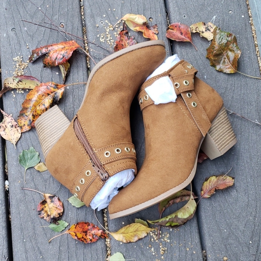 Maple Suede Booties - Picture 4 of 9